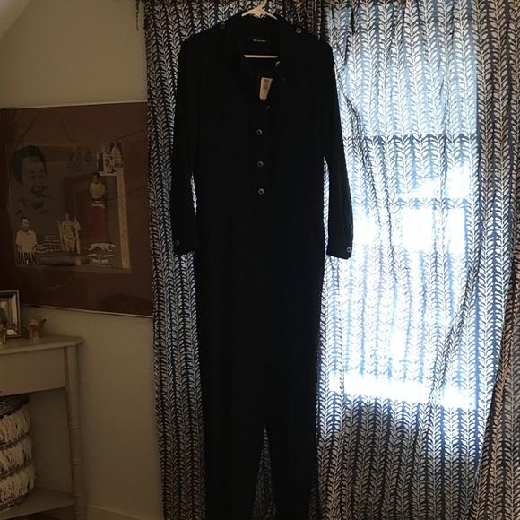 Modern tailored utility jumpsuit w/ longsleeve - Picture 2 of 4